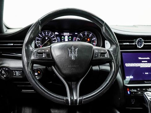 Used 2022 Maserati Quattroporte Modena Q4 image 18