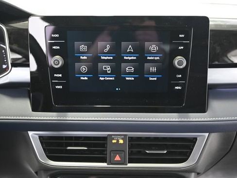 New 2026 Volkswagen Taos SEL AWD/4WD image 5