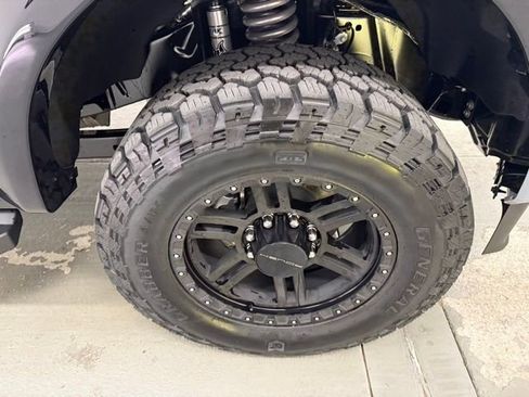 New 2026 Ford F250 Lariat w/ Black Appearance Package image 5