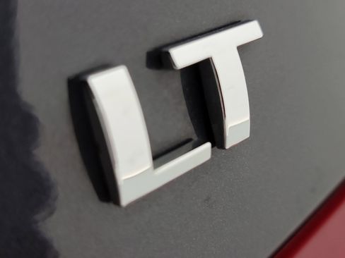 Used 2023 Chevrolet Malibu LT image 33