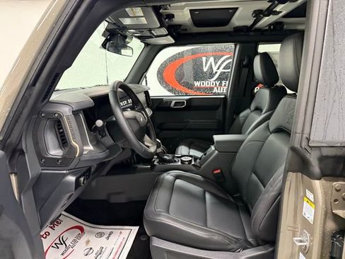 New 2025 Ford Bronco Badlands image 10