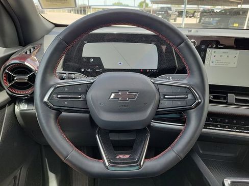 Used 2025 Chevrolet Equinox RS AWD/4WD image 19