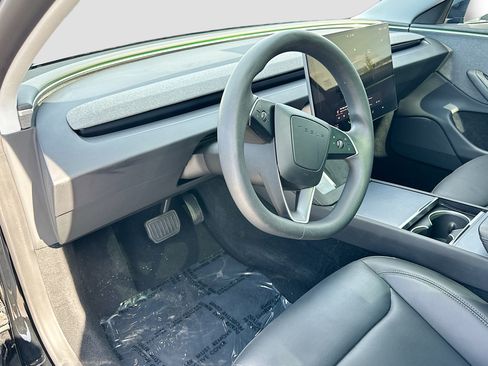 Used 2025 Tesla Model 3 Long Range RWD image 9