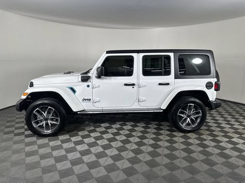 Certified 2024 Jeep Wrangler Unlimited AWD/4WD image 26