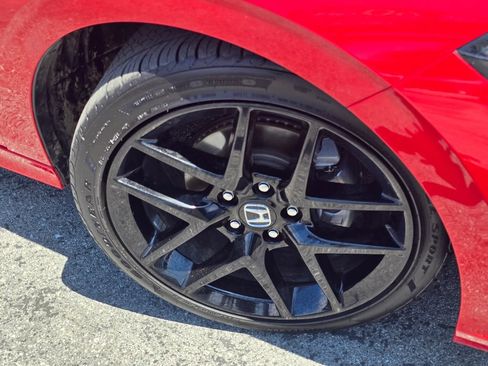 Used 2025 Honda Civic Sport image 8