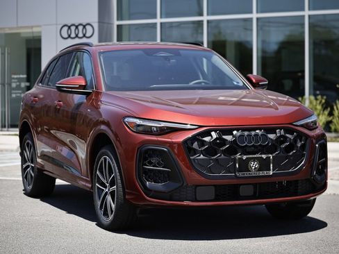 New 2026 Audi Q5 Premium Plus AWD/4WD image 2