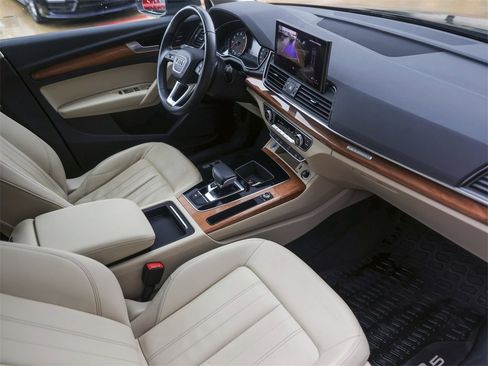Used 2022 Audi Q5 2.0T Premium image 35