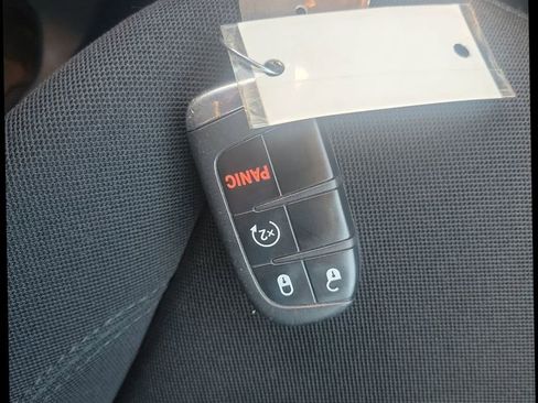 Used 2020 Jeep Renegade Latitude image 34