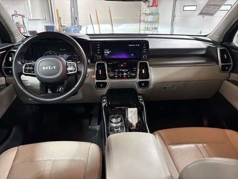 Used 2022 Kia Sorento SX AWD/4WD image 10