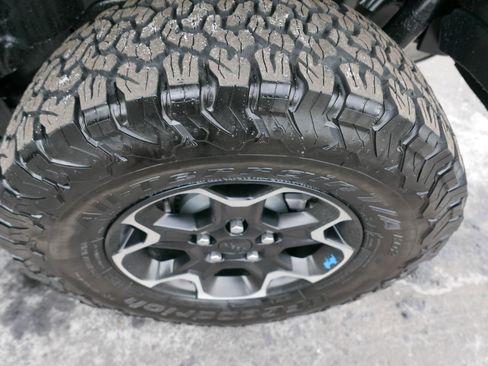 Used 2021 Jeep Wrangler Unlimited Rubicon 4xe w/ Cold Weather Group AWD/4WD image 7