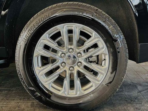 Used 2023 GMC Yukon SLT AWD/4WD image 24