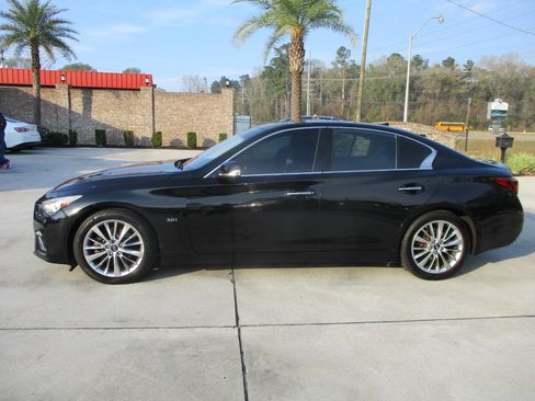 Used 2019 INFINITI Q50 Luxe image 2