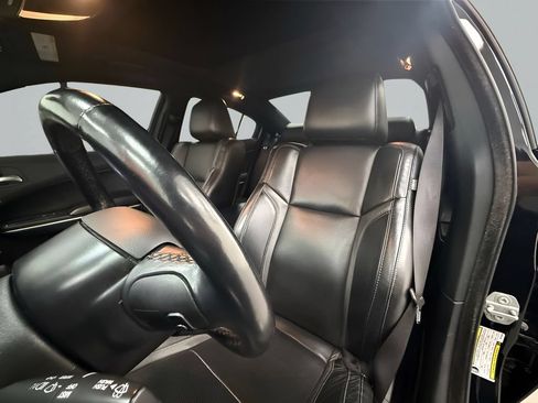 Used 2022 Dodge Charger SXT w/ Leather Interior Group RWD image 11