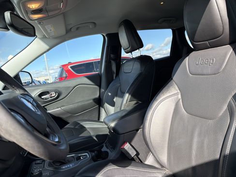 Used 2022 Jeep Cherokee Latitude Lux image 4