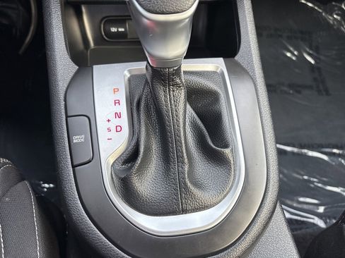 Used 2024 Kia Forte LXS image 22