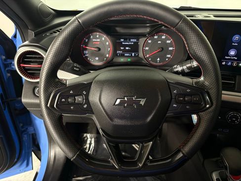 Used 2024 Chevrolet Trax RS image 21