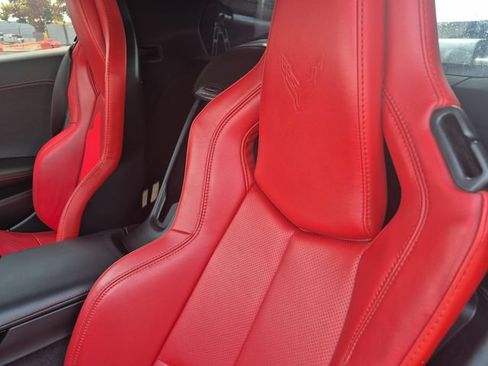 Used 2022 Chevrolet Corvette Stingray Coupe w/ Z51 Performance Package RWD image 18