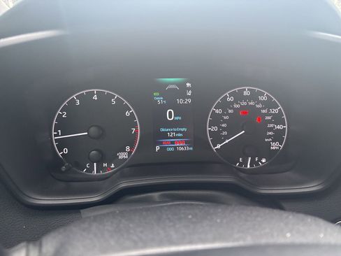 Used 2024 Toyota Corolla SE image 5