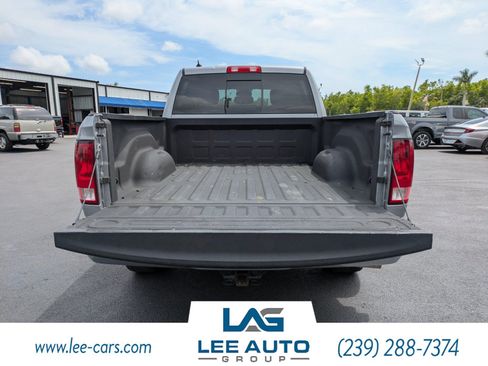 Used 2020 RAM 1500 Classic SLT w/ Luxury Group RWD image 10