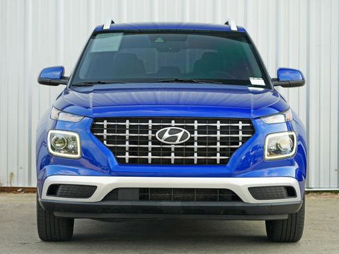 Used 2022 Hyundai Venue Limited w/ Cargo Package image 6