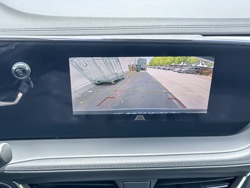 Used 2025 Buick Encore GX Preferred AWD/4WD image 19