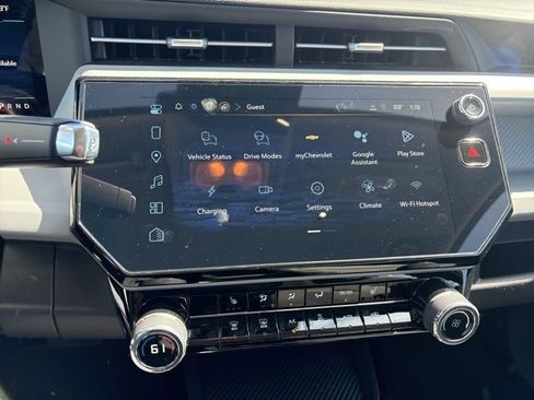 New 2027 Chevrolet Bolt LT w/ Comfort Package FWD image 10