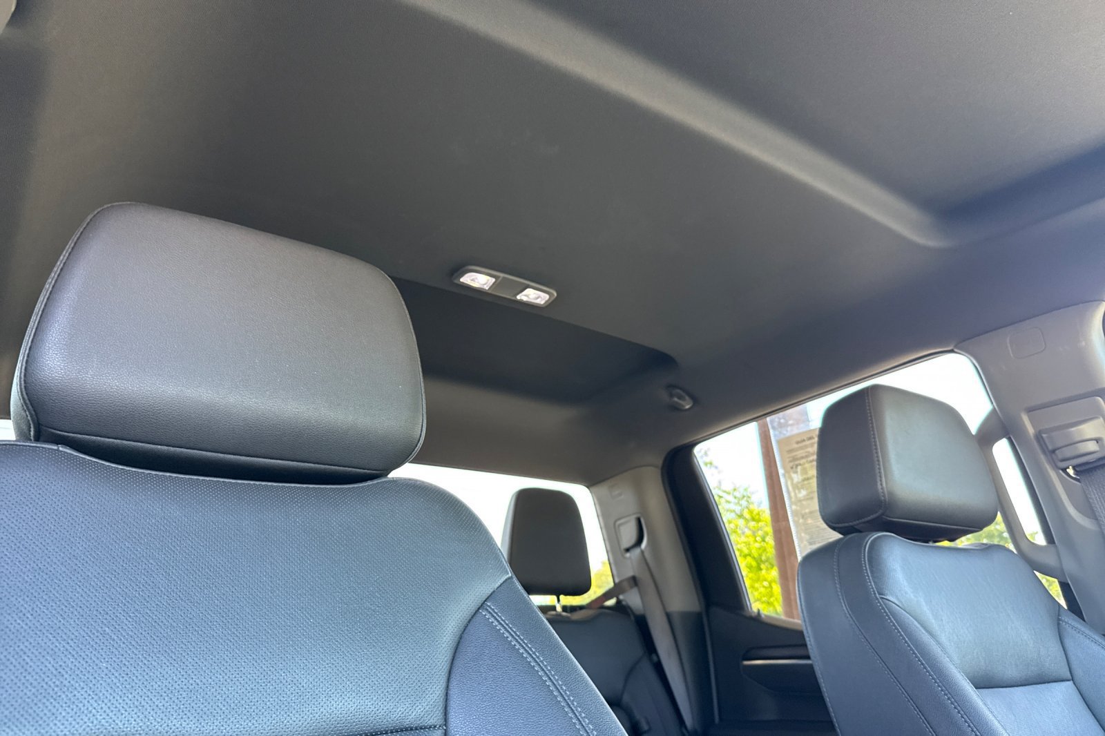 Used 2025 GMC Sierra 1500 SLT AWD/4WD image 25