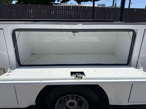 Used 2022 GMC Sierra 3500 Pro w/ Convenience Package RWD image 29