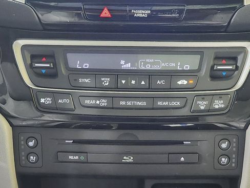 Used 2016 Honda Pilot Elite image 17