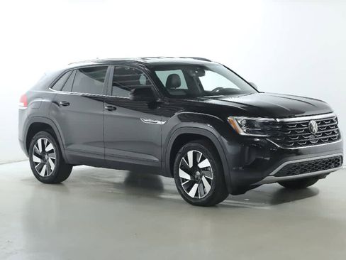 Used 2024 Volkswagen Atlas Cross Sport SE image 9