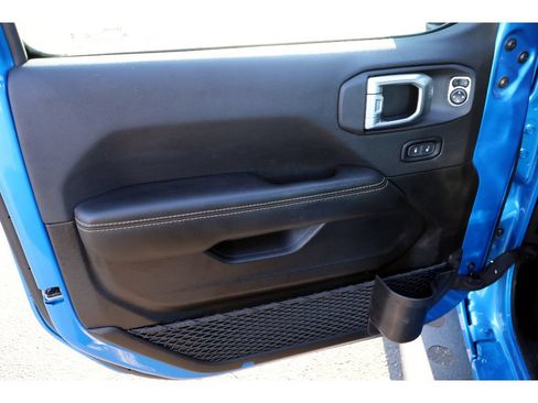 Used 2024 Jeep Wrangler Unlimited Sahara w/ Technology Group AWD/4WD image 27