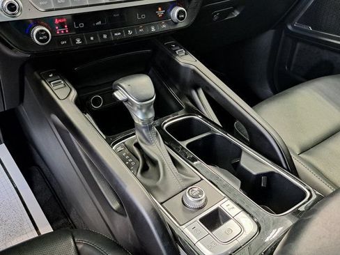 Used 2025 Kia Telluride S FWD image 17