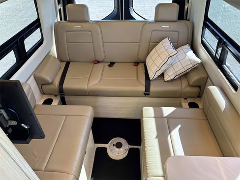 Used 2022 Mercedes-Benz Sprinter 3500 image 37