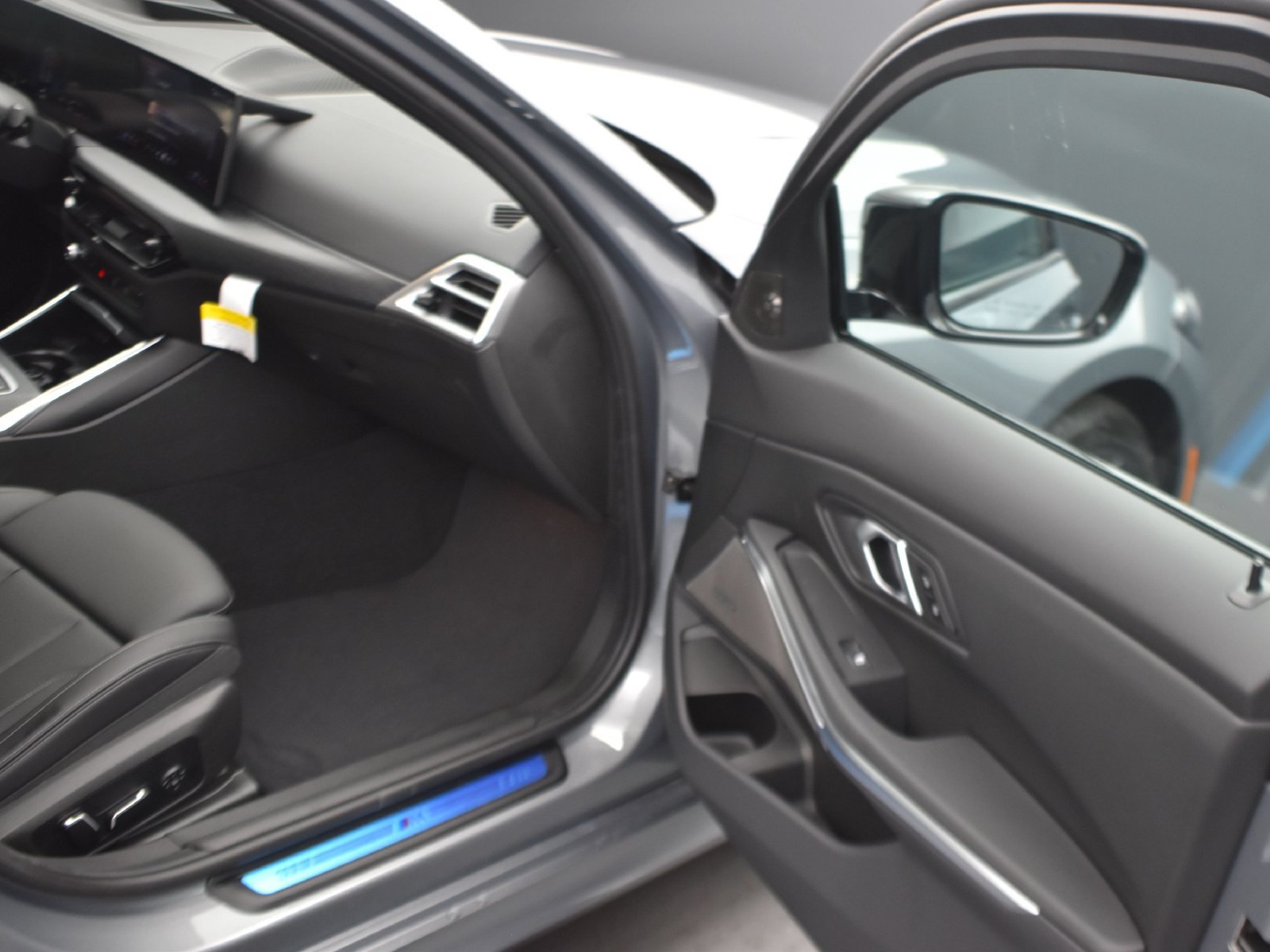 Certified 2026 BMW 330i Sedan w/ M Sport Package RWD image 19