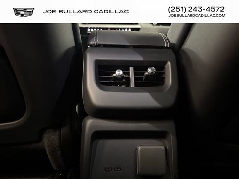 New 2025 Cadillac Optiq Sport 1 w/ LPO, Floor Liner Package image 17