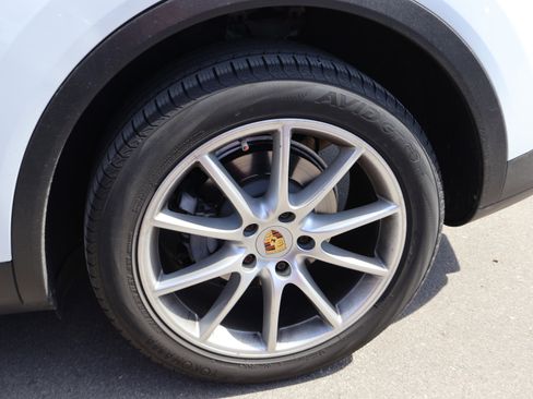 Used 2019 Porsche Cayenne SUV AWD image 86