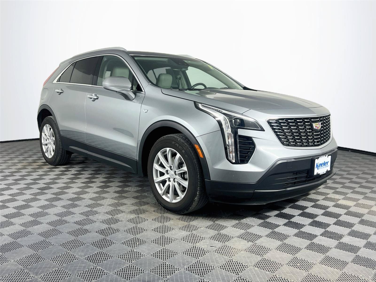 Used 2023 Cadillac XT4 Luxury w/ Cold Weather Package AWD/4WD image 8