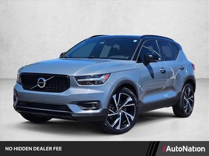 Used 2022 Volvo XC40 T5 R-Design w/ Climate Package