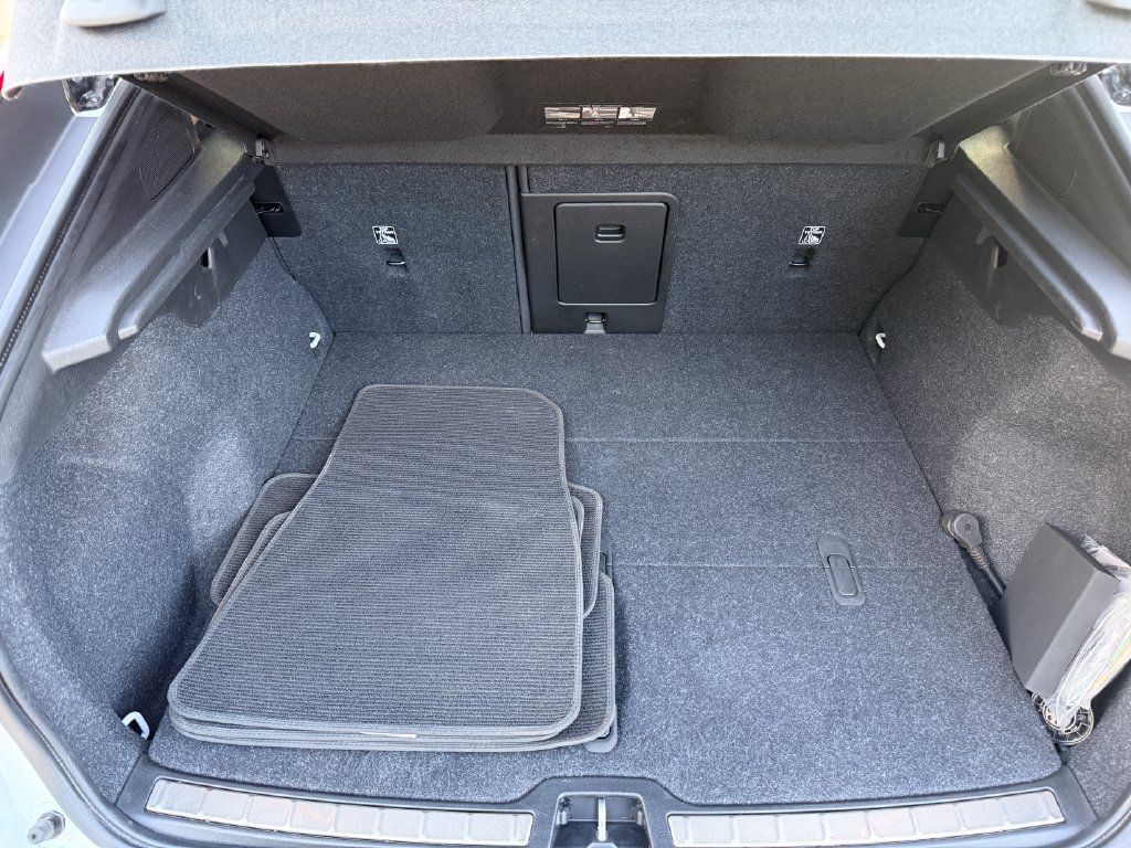 Certified 2023 Volvo C40 P8 Recharge Plus w/ Climate Package AWD/4WD image 27