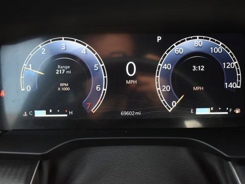 Used 2023 Jeep Grand Cherokee Laredo image 29