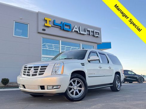 Used 2014 Cadillac Escalade ESV Luxury image 1