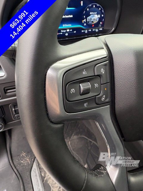 Used 2024 Chevrolet Suburban Z71 w/ Luxury Package AWD/4WD image 16