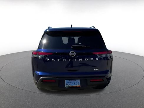 Used 2025 Nissan Pathfinder SV AWD/4WD image 12