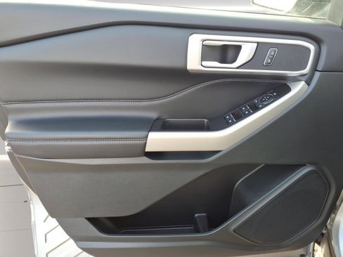 Used 2023 Ford Explorer XLT w/ Equipment Group 202A image 13