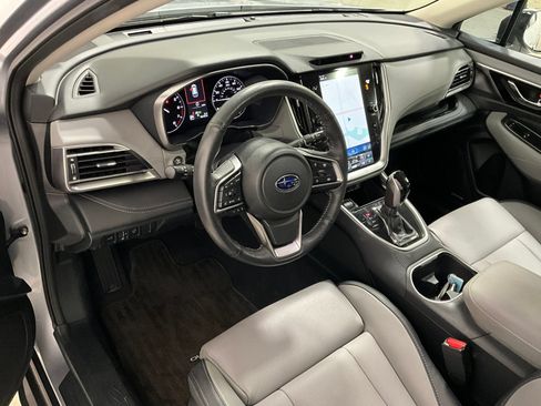 Used 2025 Subaru Outback Limited AWD/4WD image 14
