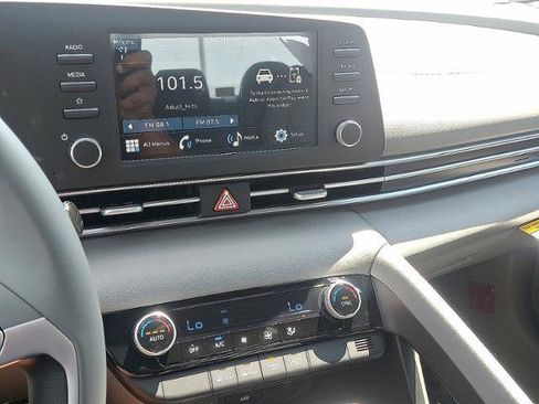 New 2025 Hyundai Elantra Sport image 9