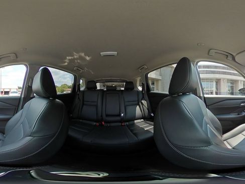 Used 2026 Nissan Rogue SL FWD image 44