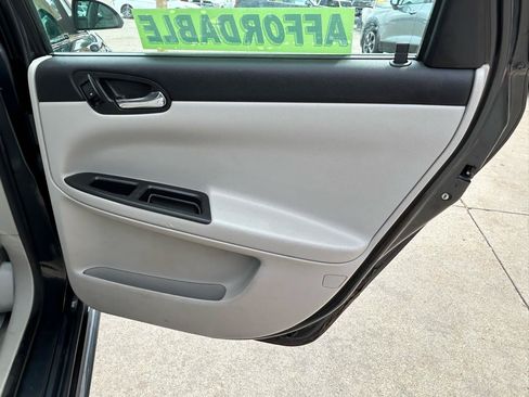 Used 2014 Chevrolet Impala LT w/ LT Sunroof Package FWD image 15