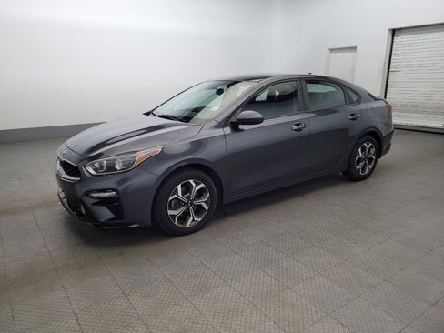 Used 2019 Kia Forte LXS image 2