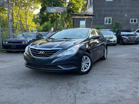 Used 2011 Hyundai Sonata GLS FWD image 3